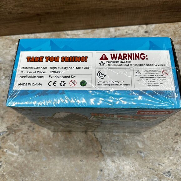 TOKMOC Snow Mountain Skiing Building Blocks Set 2200 PCS Motorized 12+ Compatibl - Picture 8 of 12